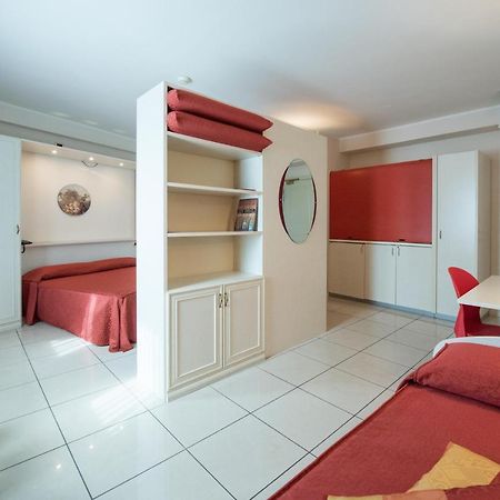 Hotel Residence White Palace Cento  Ngoại thất bức ảnh
