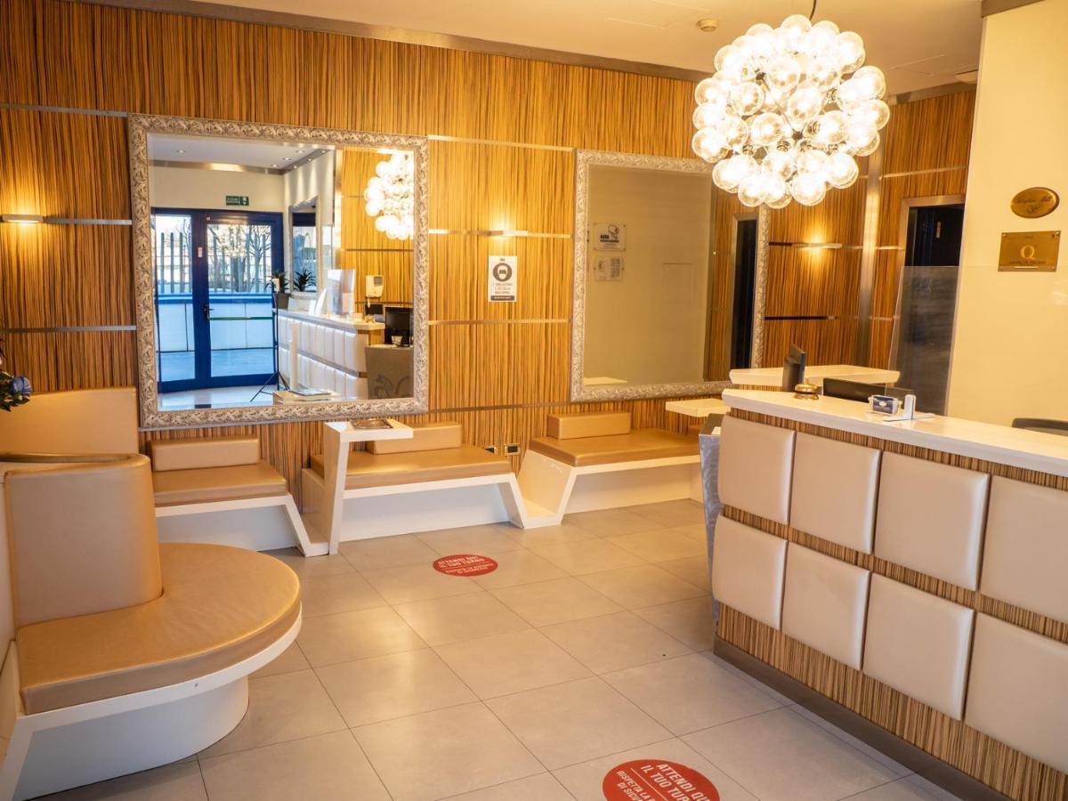 Hotel Residence White Palace Cento  Ngoại thất bức ảnh